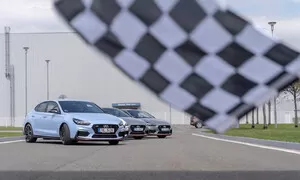 Autíčkář na cestách: Jak jsem si vyrobila Hyundai Fastback aneb Na návštěvě v Nošovicích