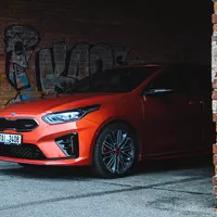 Kia Ceed GT: Nymburkring material