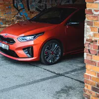 Kia Ceed GT: Nymburkring material