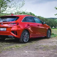 Kia Ceed GT: Nymburkring material