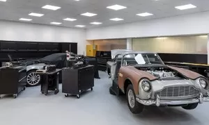 Aston Martin nabízí DB5 se všemi vychytávkami agenta 007