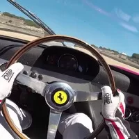 Autíčkář se ptá: Jakou techniku používáte při ovládání volantu?