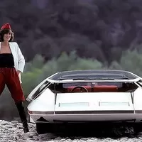 Lancia Stratos Zero vs. Ferrari Modulo: Souboj mimo realitu