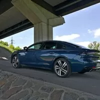 Peugeot 508 GT 225 EAT8: Střední třído, neodcházej!
