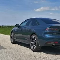 Peugeot 508 GT 225 EAT8: Střední třído, neodcházej!