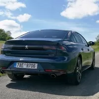 Peugeot 508 GT 225 EAT8: Střední třído, neodcházej!