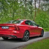 Volvo S60 T5 R-Design: Funkcionalismus 21.století