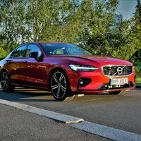 Volvo S60 T5 R-Design: Funkcionalismus 21.století