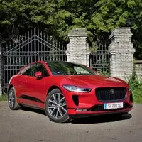 Jaguar I-Pace EV400 S AWD: Budoucnost v zářných barvách