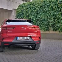 Jaguar I-Pace EV400 S AWD: Budoucnost v zářných barvách