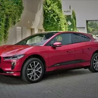 Jaguar I-Pace EV400 S AWD: Budoucnost v zářných barvách