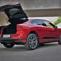 Jaguar I-Pace EV400 S AWD: Budoucnost v zářných barvách