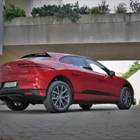 Jaguar I-Pace EV400 S AWD: Budoucnost v zářných barvách