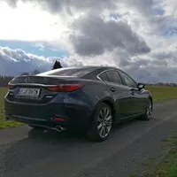 Mazda6 2.5i Revolution versus Peugeot 508 GT PureTech 225 - souboj alternativ
