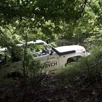 Toyota LC76: Vláčej mě bahnem a kamením!
