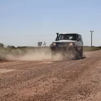 Toyota LC76: Vláčej mě bahnem a kamením!