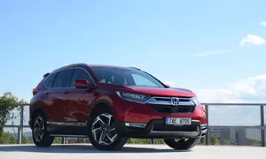 Recenze & testy: Honda CR-V 1.5 VTEC Turbo CVT Executive: Komfortně všude kolem