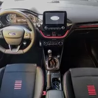 Ford Fiesta ST-Line (Red Edition): Hra na závoďák