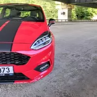 Ford Fiesta ST-Line (Red Edition): Hra na závoďák