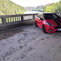 Ford Fiesta ST-Line (Red Edition): Hra na závoďák