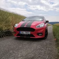 Ford Fiesta ST-Line (Red Edition): Hra na závoďák