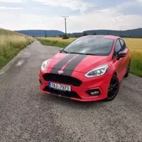 Ford Fiesta ST-Line (Red Edition): Hra na závoďák