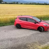 Ford Fiesta ST-Line (Red Edition): Hra na závoďák