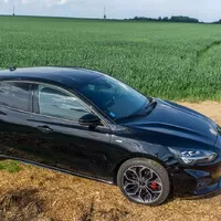 Ford Focus ST Line 150k: Umírněný rošťák