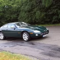 Jaguar XKR X100: Poslední z rodu pravověrných GT?