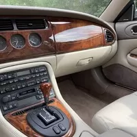 Jaguar XKR X100: Poslední z rodu pravověrných GT?