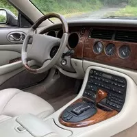 Jaguar XKR X100: Poslední z rodu pravověrných GT?