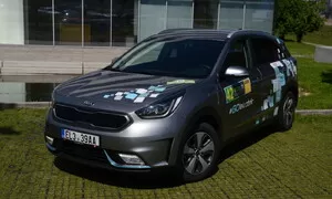 Kia Niro PHEV: Odpověď na otázku života, světa, vesmíru a vůbec?