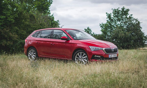 Recenze & testy: Škoda Scala 1.0 TSI: Konečně se vyrovná Mustangu!