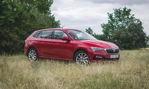 Recenze & testy: Škoda Scala 1.0 TSI: Konečně se vyrovná Mustangu!