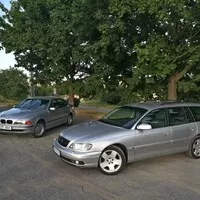 BMW 523i E39 vs Opel Omega 2.6 V6: To nejlepší z levných velkých zadokolek