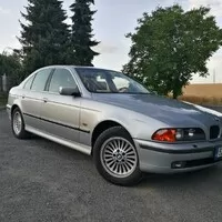 BMW 523i E39 vs Opel Omega 2.6 V6: To nejlepší z levných velkých zadokolek