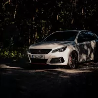 Peugeot 308GTi: Rozverné vlání za přední nápravou