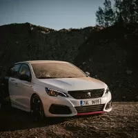 Peugeot 308GTi: Rozverné vlání za přední nápravou
