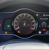 Hyundai Kona Electric Power: Naco Teslu...