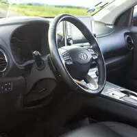 Hyundai Kona Electric Power: Naco Teslu...