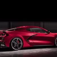 Corvette C8: bez manuálu, bez listových per a s motorem uprostřed