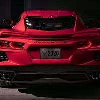Corvette C8: bez manuálu, bez listových per a s motorem uprostřed
