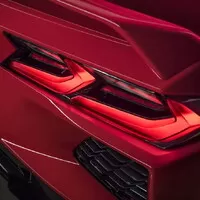 Corvette C8: bez manuálu, bez listových per a s motorem uprostřed
