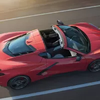 Corvette C8: bez manuálu, bez listových per a s motorem uprostřed