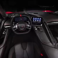 Corvette C8: bez manuálu, bez listových per a s motorem uprostřed