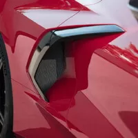 Corvette C8: bez manuálu, bez listových per a s motorem uprostřed