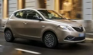 Lancia válcuje Alfu v evropských prodejích