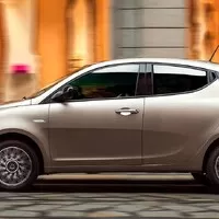 Lancia válcuje Alfu v evropských prodejích