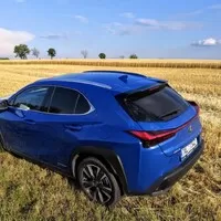 Lexus UX 250h: Rozmazlovat se je správné