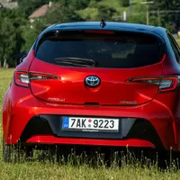 Toyota Corolla 1.8 Hybrid hatchback: Zpátky ni krok!